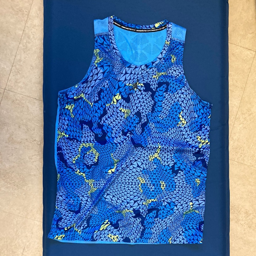 Nike Sleeveless Shirt, Engineered For Flight Boy Tank Top, fit large boy or girl